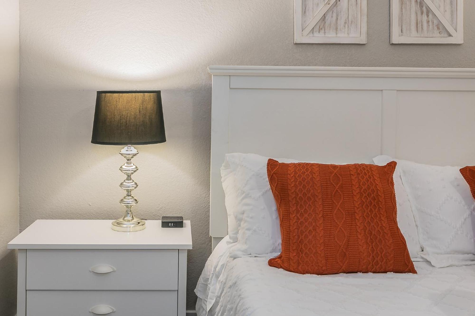 Cozy 2Br Farmhouse Apt - Sleeps 8 - Free Parking! Arlington Esterno foto