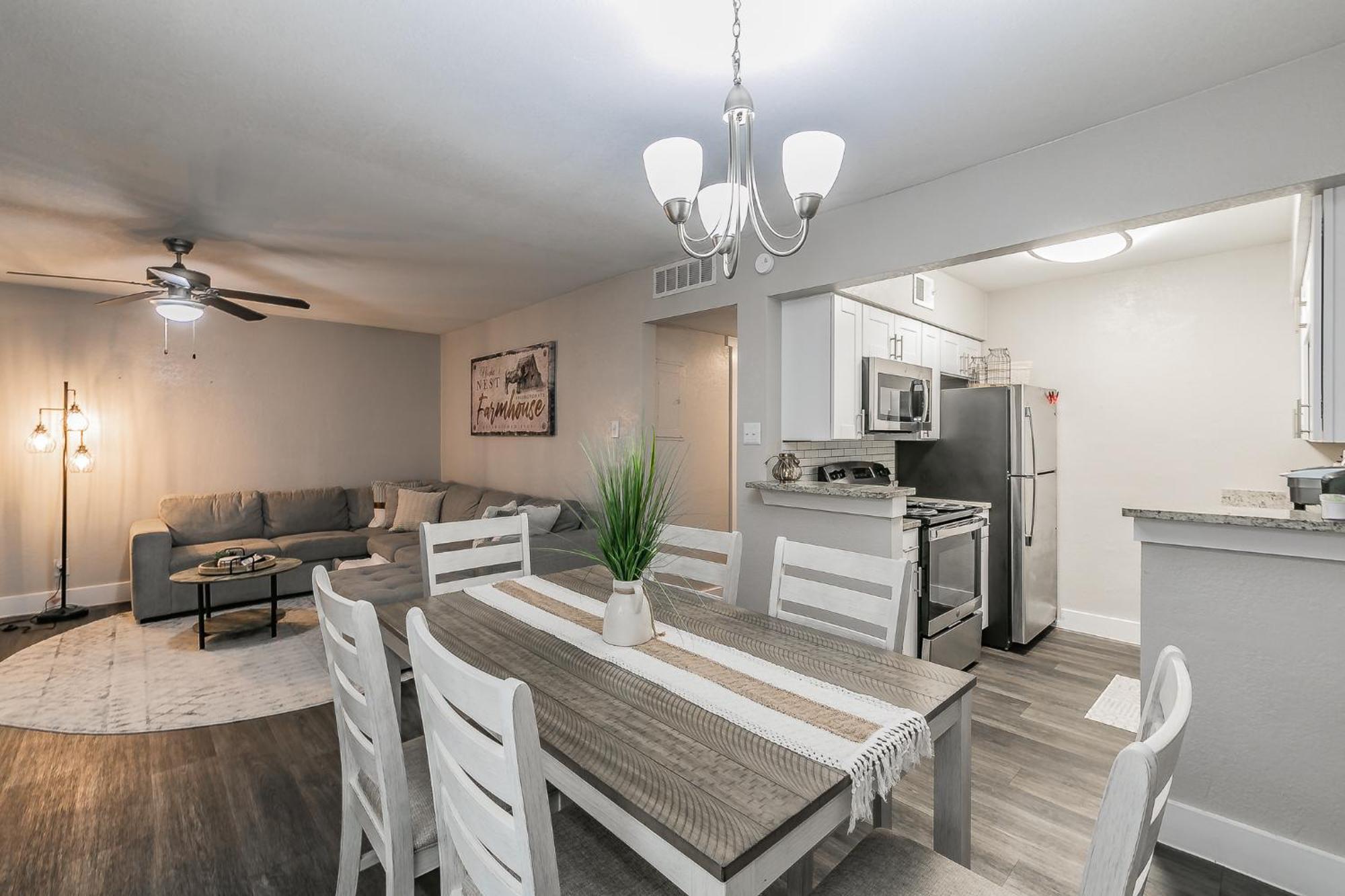 Cozy 2Br Farmhouse Apt - Sleeps 8 - Free Parking! Arlington Esterno foto