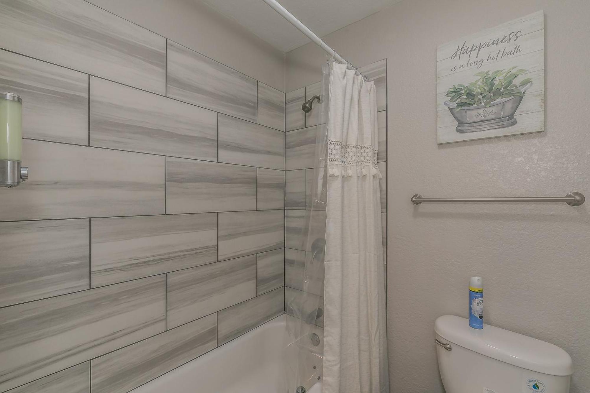 Cozy 2Br Farmhouse Apt - Sleeps 8 - Free Parking! Arlington Esterno foto