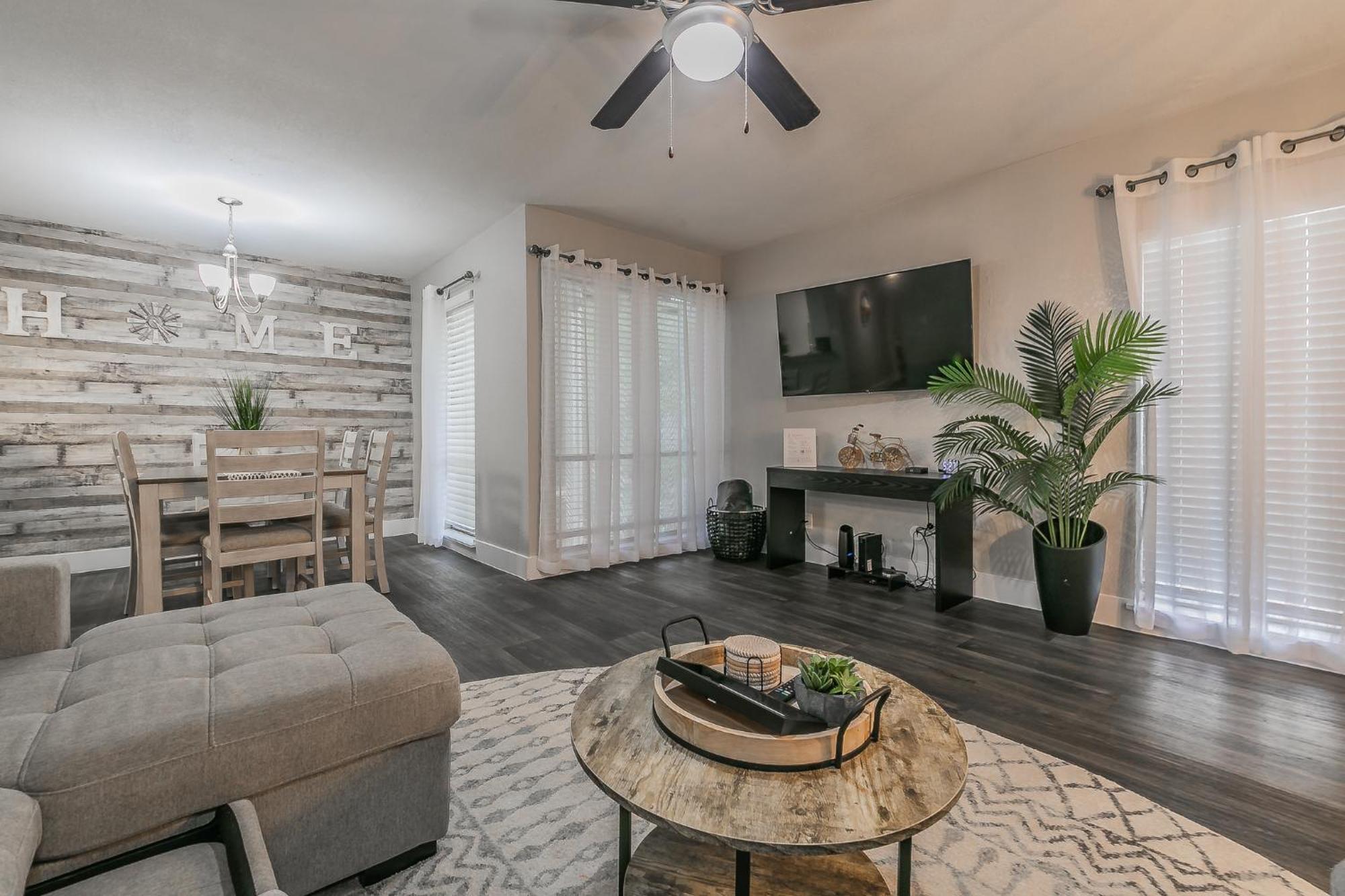 Cozy 2Br Farmhouse Apt - Sleeps 8 - Free Parking! Arlington Esterno foto