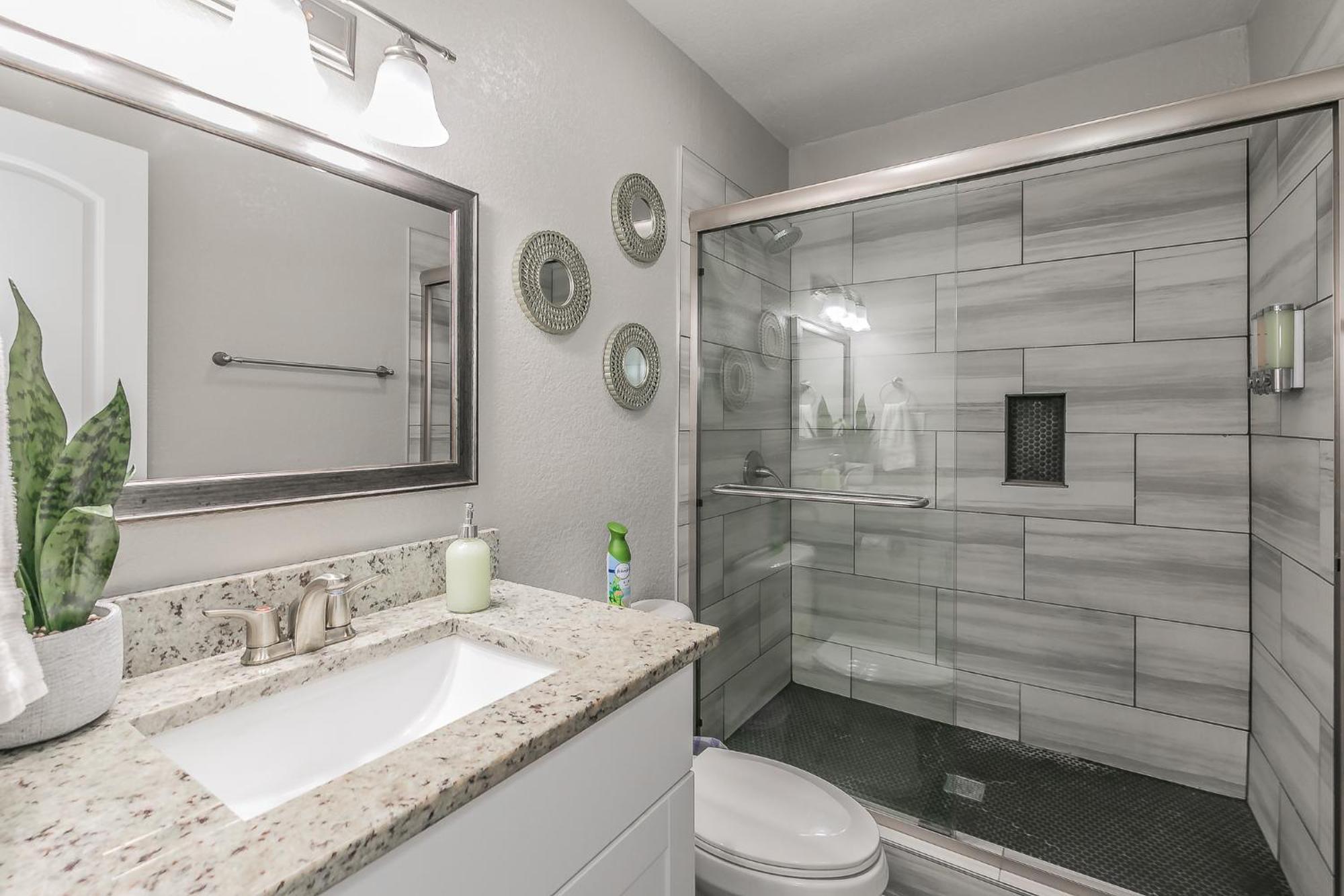 Cozy 2Br Farmhouse Apt - Sleeps 8 - Free Parking! Arlington Esterno foto