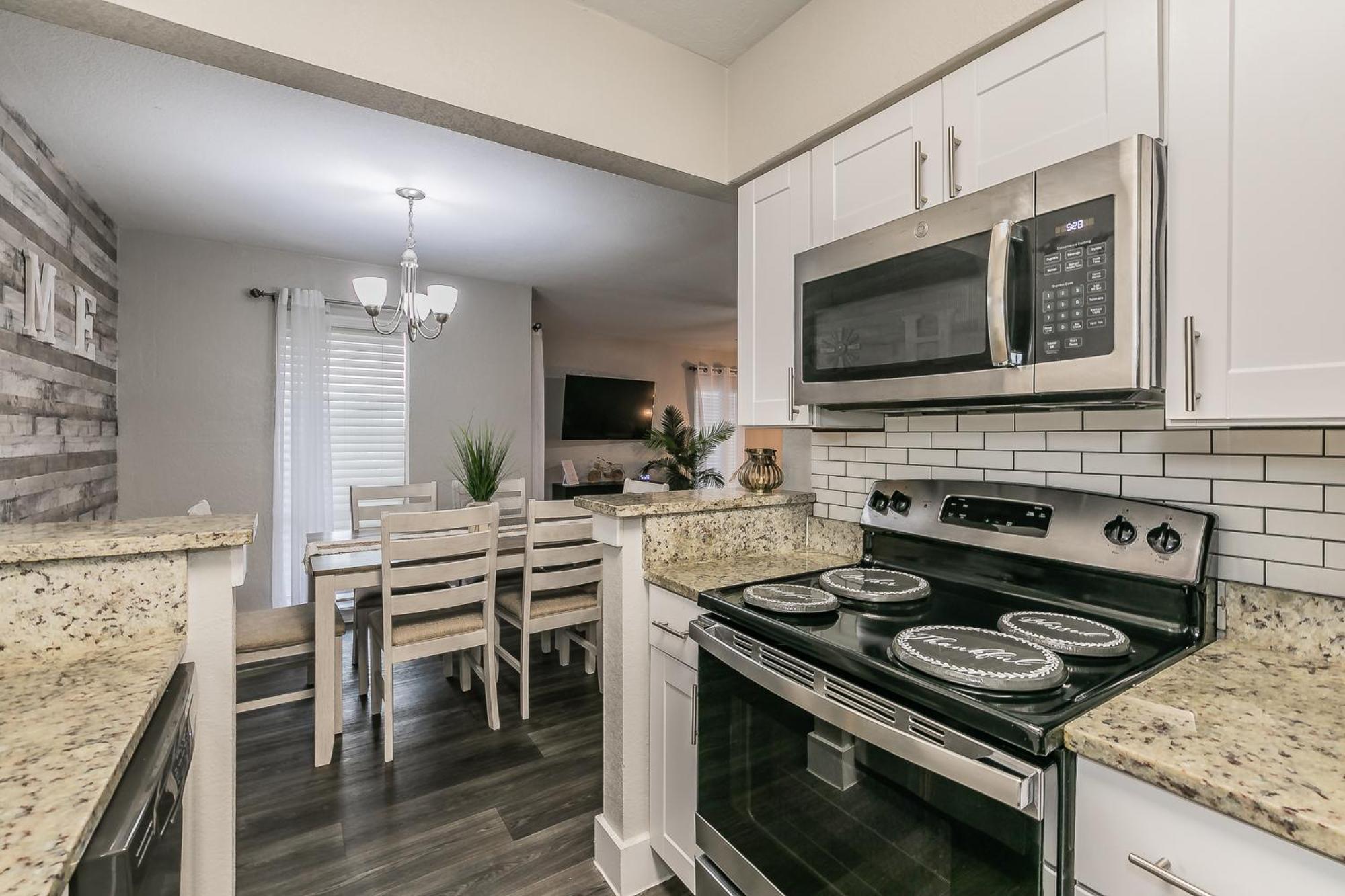 Cozy 2Br Farmhouse Apt - Sleeps 8 - Free Parking! Arlington Esterno foto